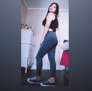 Meet your Posher, María